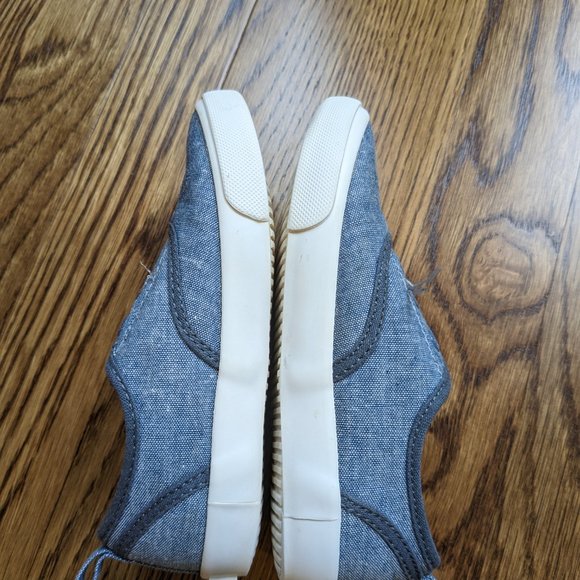 🛍️ BUNDLE ONLY | Toddler Girl Old Navy chambray slip on shoes size 9 - Picture 5 of 10